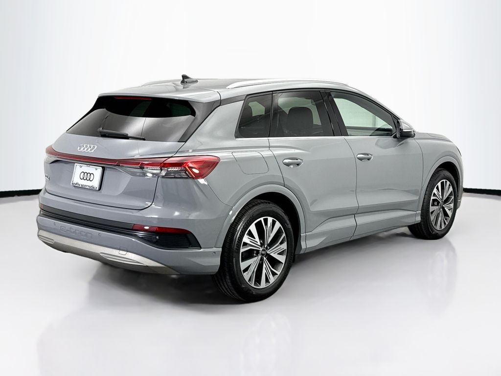 Thumbnail: 2023 Audi Q4 e-tron - 5