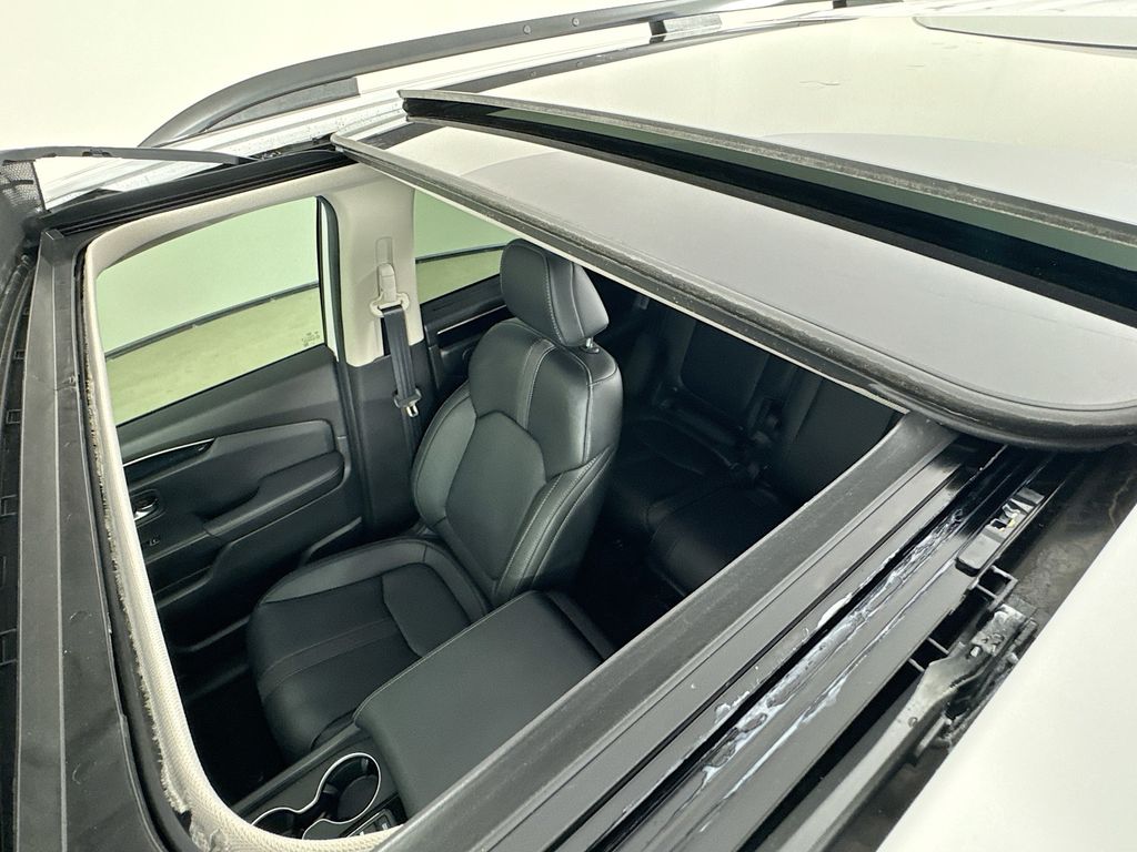 Used Car 2025 Honda Pilot  Touring For Sale Under $50,000 In Austin, Texas