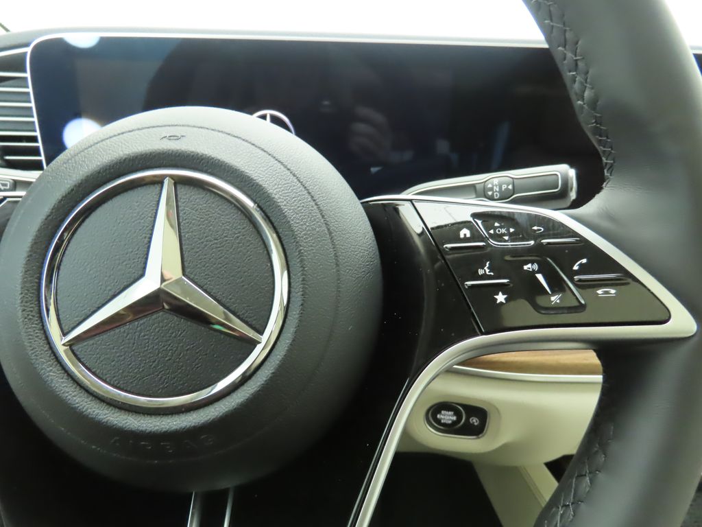 Thumbnail: 2026 Mercedes-Benz GLE - 12