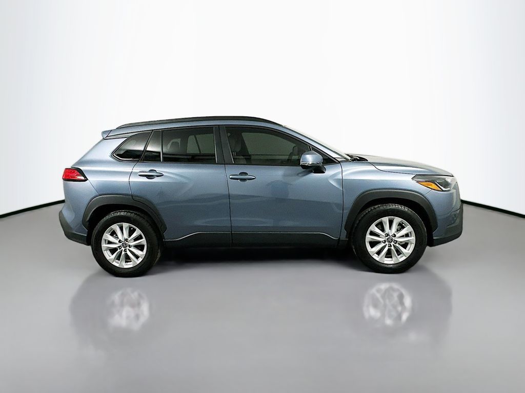 Thumbnail: 2023 Toyota Corolla Cross - 4