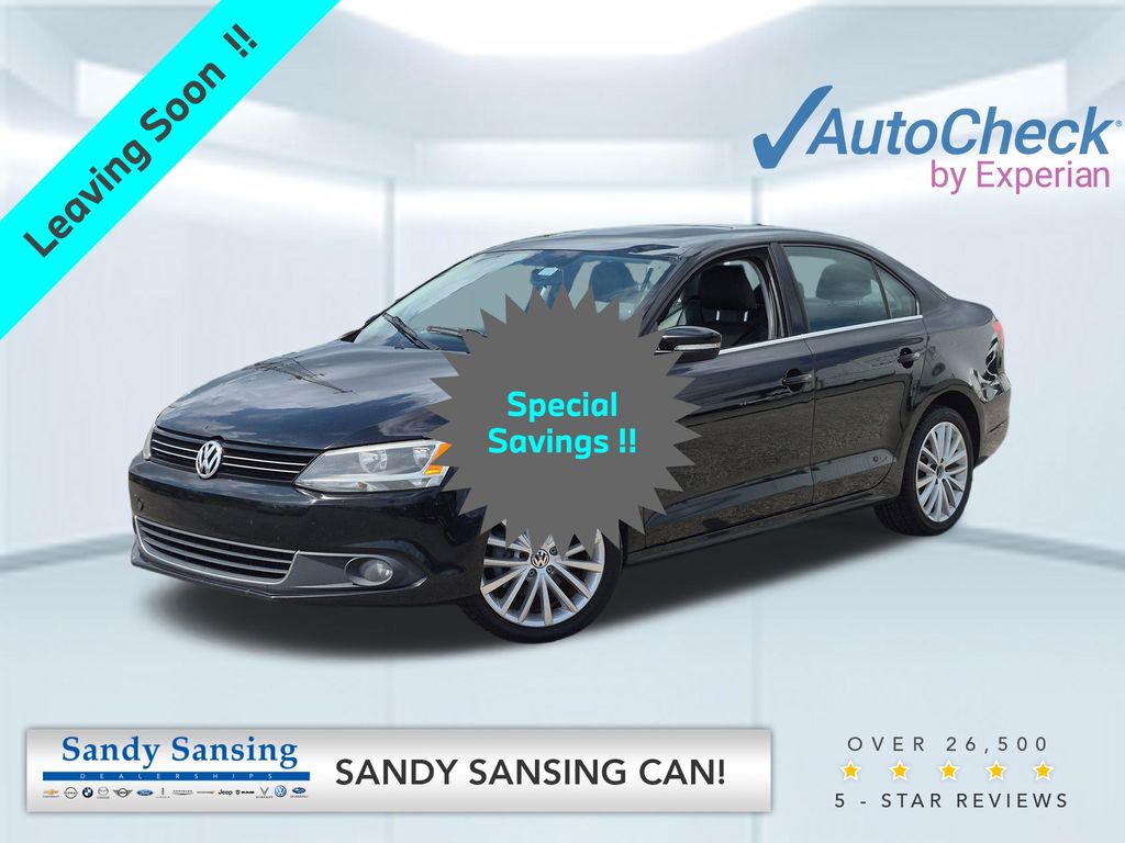  2013 Volkswagen Jetta SEL   