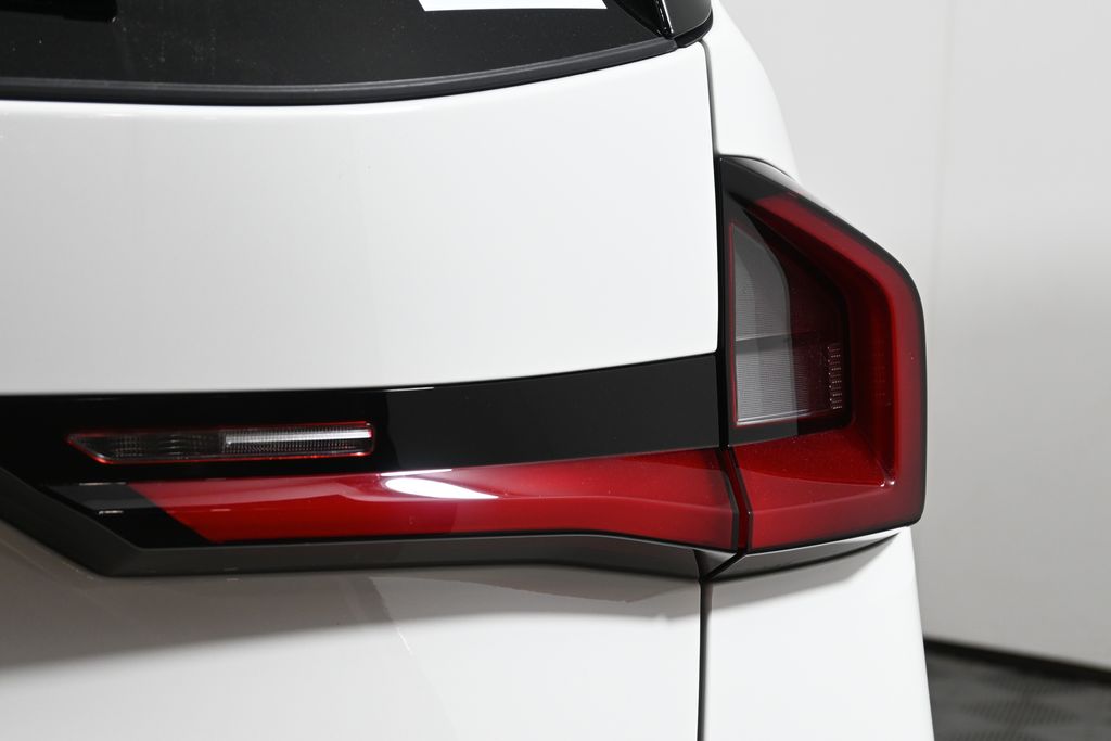 Thumbnail: 2026 BMW X1 - 13