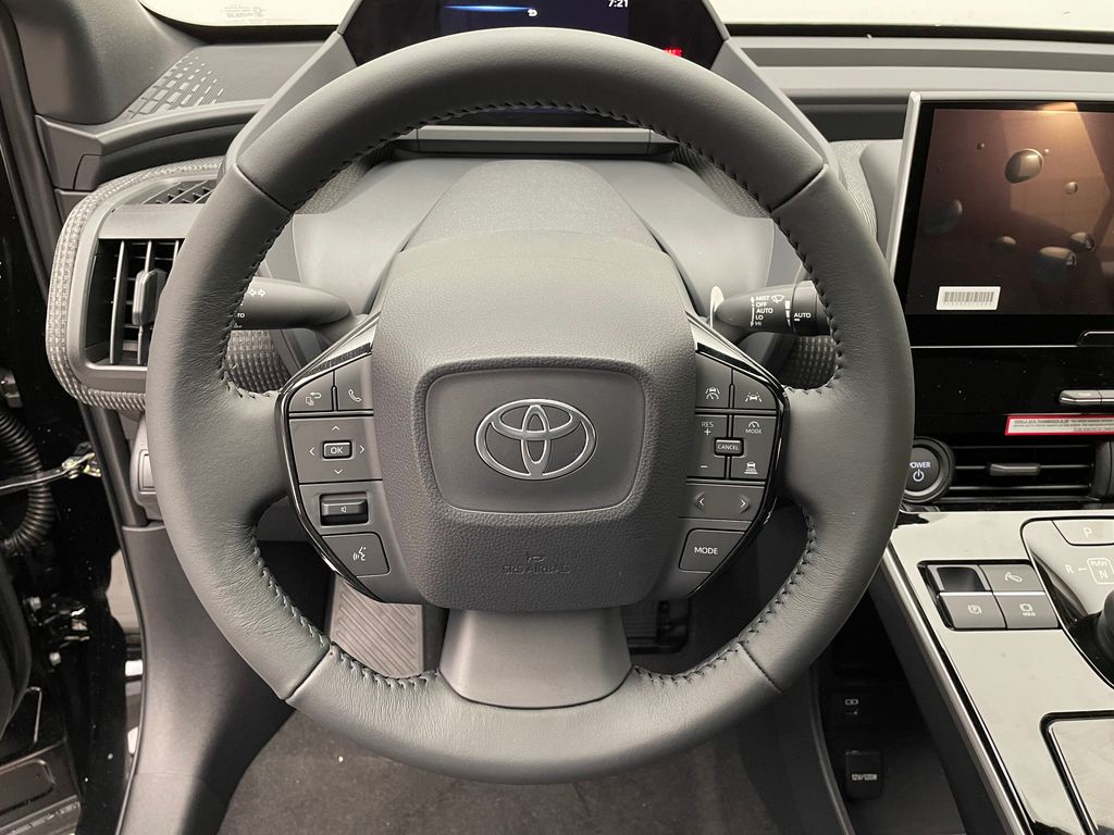 2025 Toyota bZ4X XLE 20