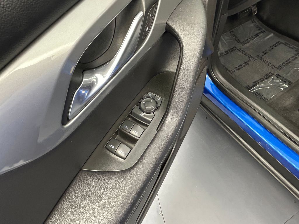 Used 2019 Kinetic Blue Metallic Chevrolet Base image 14