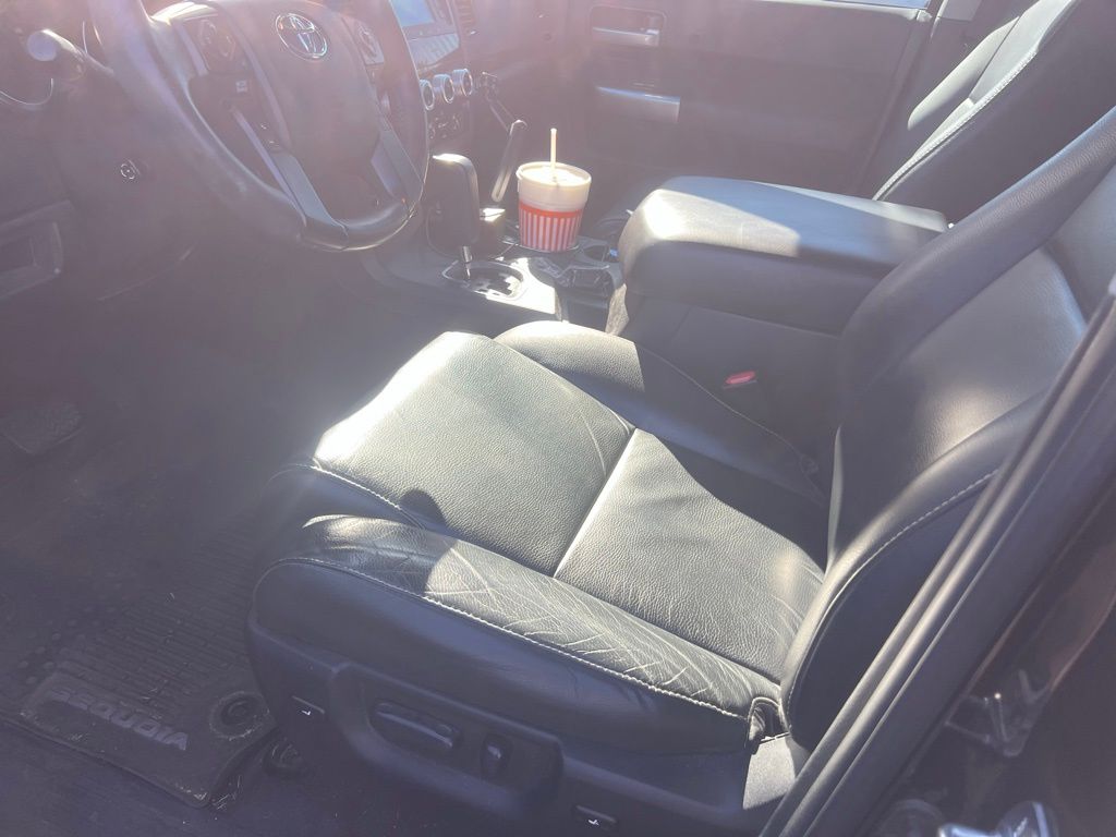 Thumbnail: 2021 Toyota Sequoia - 8