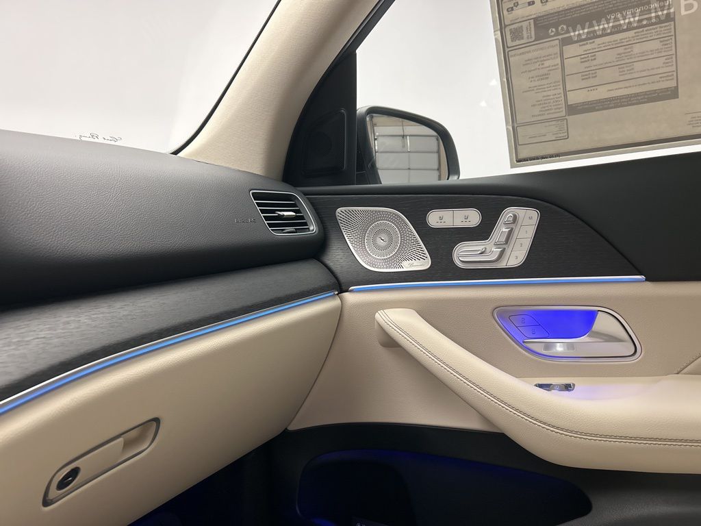 Thumbnail: 2026 Mercedes-Benz GLE - 21