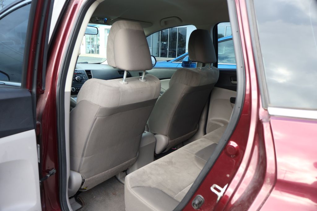 2014 Honda CR-V LX 28