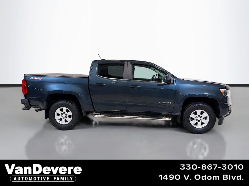 Gray (Graphite Metallic) 2017 Chevrolet Colorado Pickup Truck Four-Wheel Drive 8-Speed Automatic