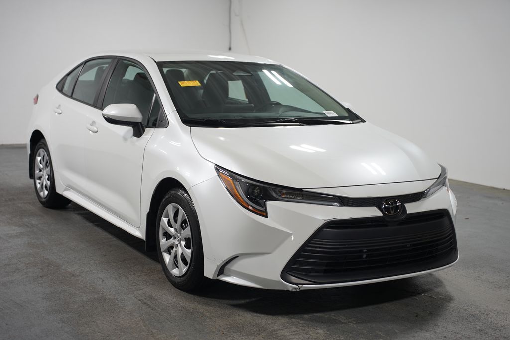 2024 Toyota Corolla LE 3