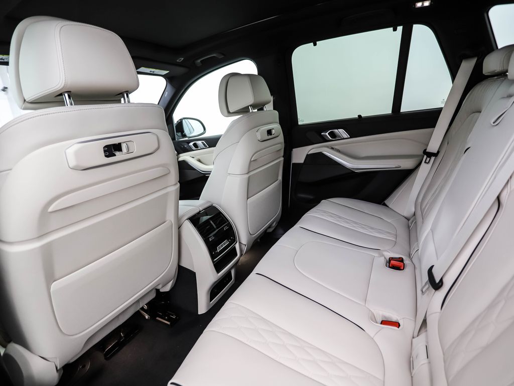 Thumbnail: 2026 BMW X5 - 21