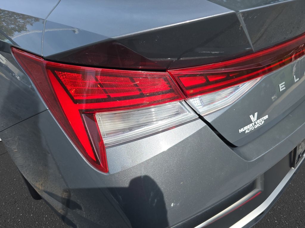 Used 2025 Hyundai Elantra Sedan