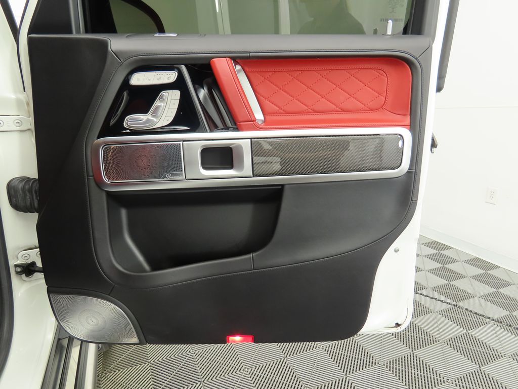 Thumbnail: 2021 Mercedes-Benz G-Class - 26