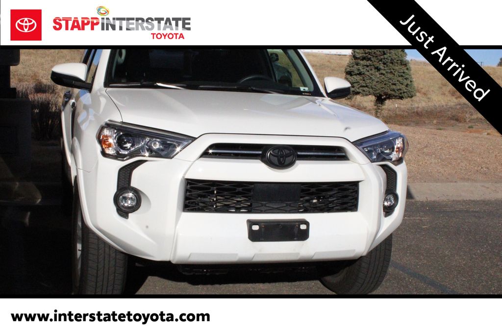2023 Toyota 4Runner SR5 4WD