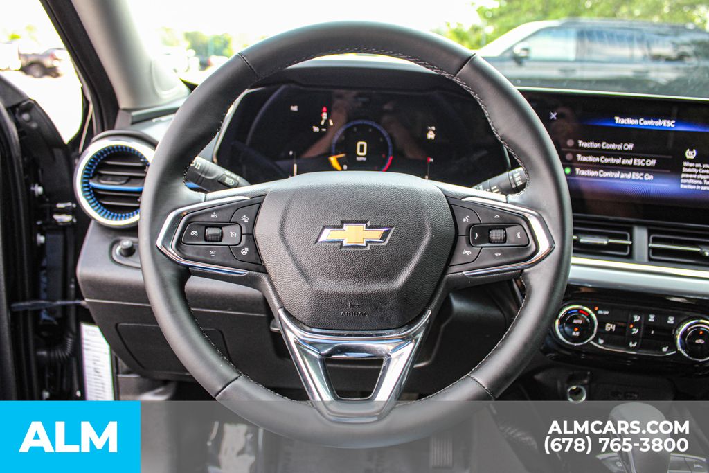 Used 2025 Black Chevrolet LT image 25