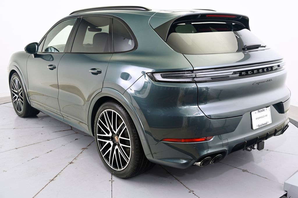 Thumbnail: 2025 Porsche Cayenne - 3