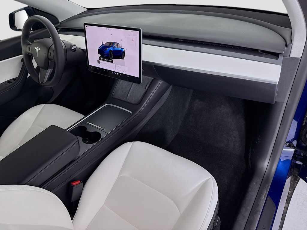 Thumbnail: 2022 Tesla Model Y - 18