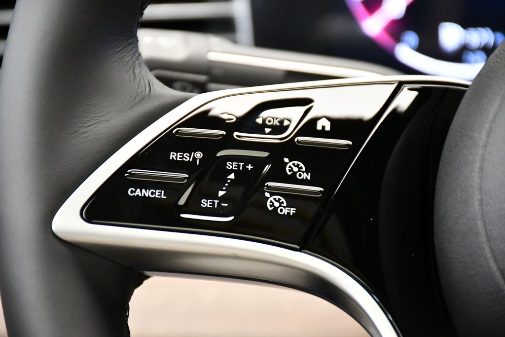 Thumbnail: 2026 Mercedes-Benz GLE - 23