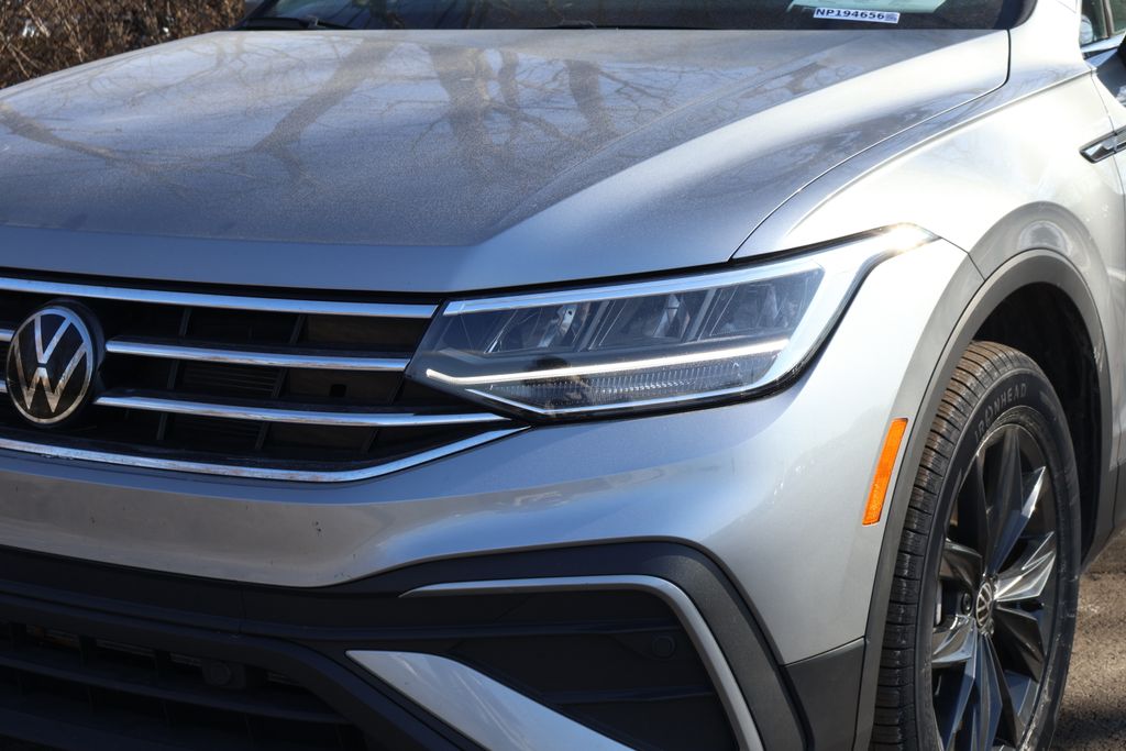 Thumbnail: 2024 Volkswagen Tiguan - 3