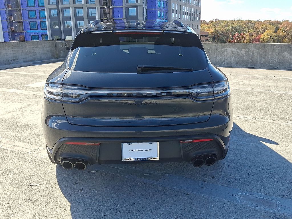 Thumbnail: 2022 Porsche Macan - 9