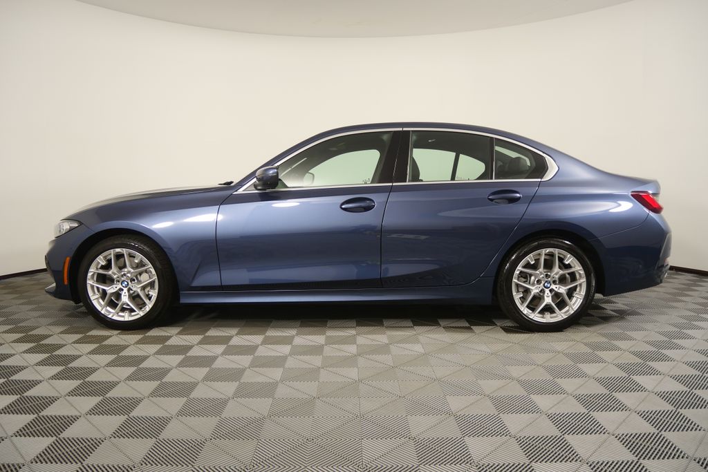Thumbnail: 2026 BMW 3 Series - 6