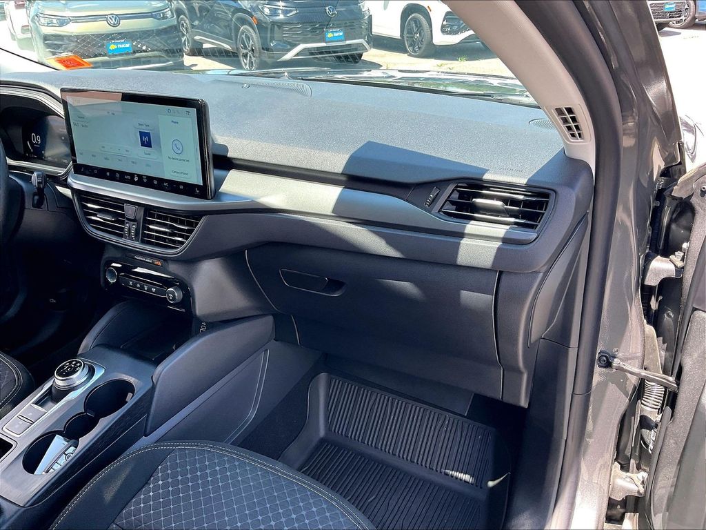 2025 Ford Escape — photo 12