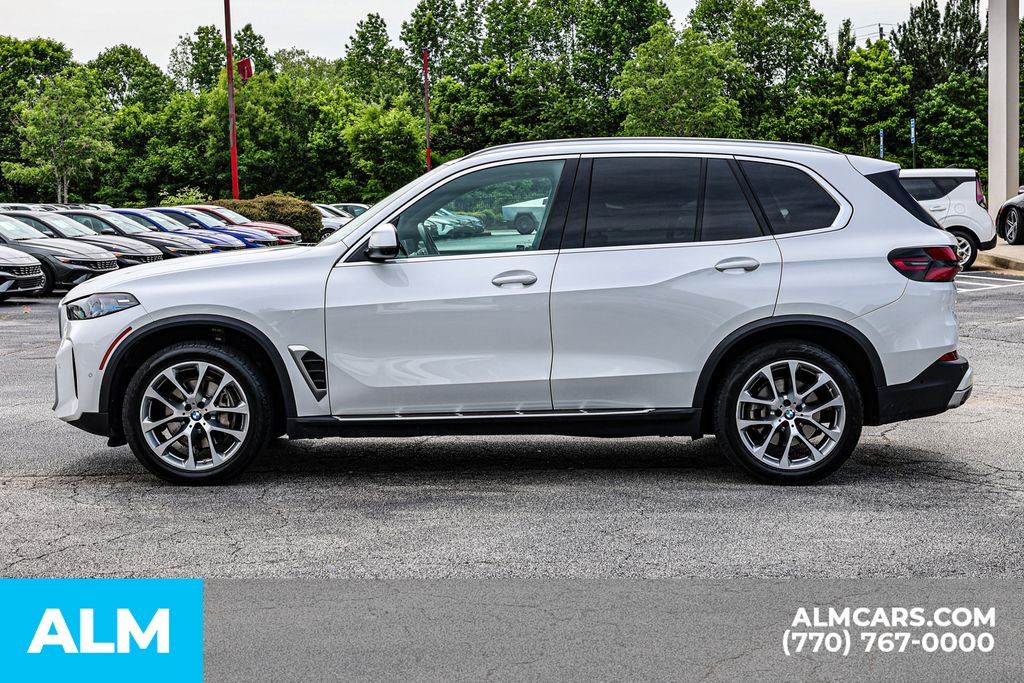 Used 2024 White BMW sDrive40i/MT Certified image 9