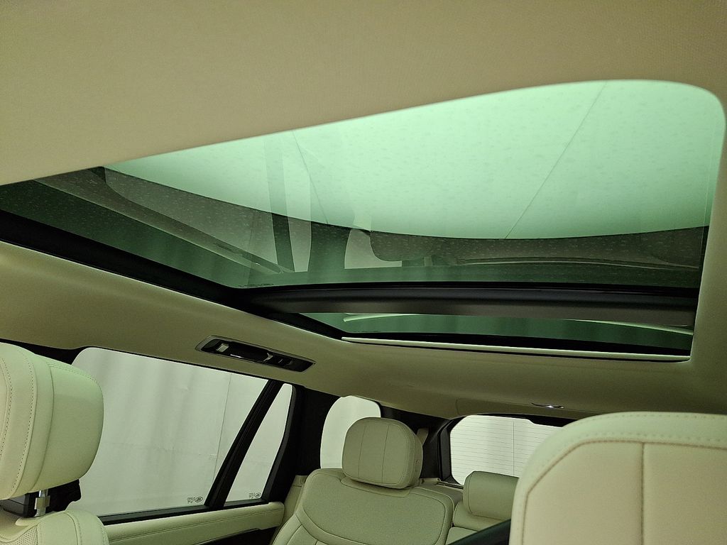 Thumbnail: 2026 Land Rover Range Rover - 12