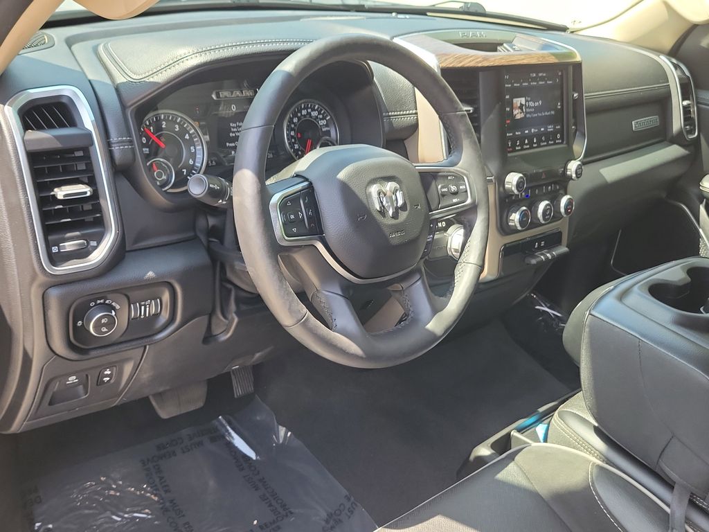 2019 RAM Ram 1500 Pickup Laramie - Photo 17