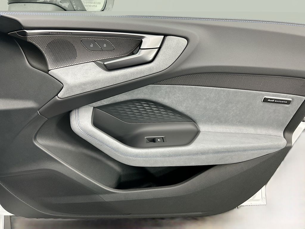 Thumbnail: 2025 Audi S5 - 25