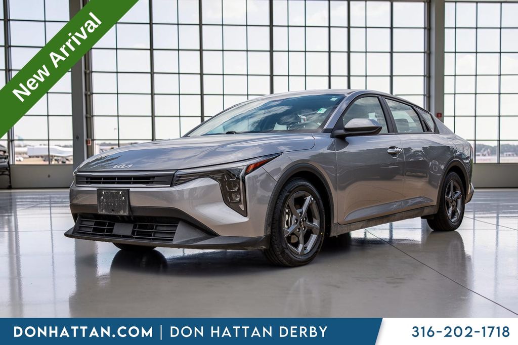 Steel Gray 2025 Kia K4 Sedan Front-Wheel Drive Continuously Variable Transmission