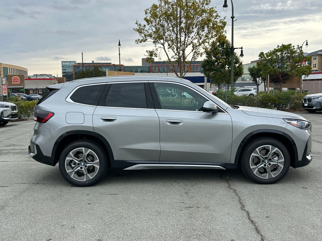 Thumbnail: 2026 BMW X1 - 6