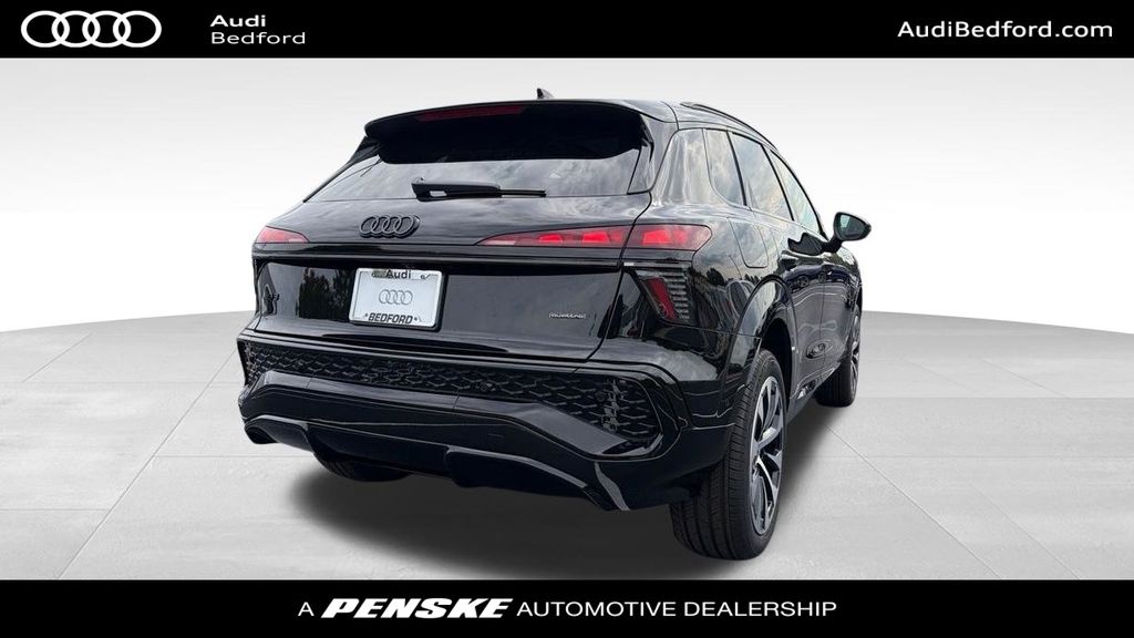 Thumbnail: 2026 Audi Q3 - 4