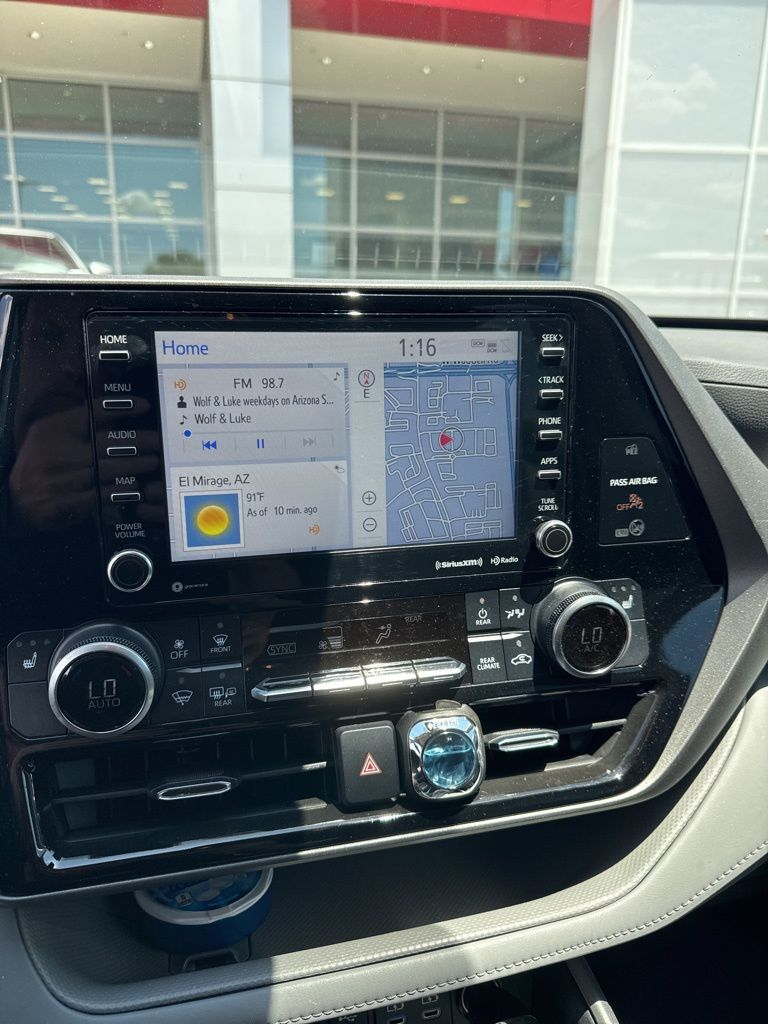 Thumbnail: 2022 Toyota Highlander - 5