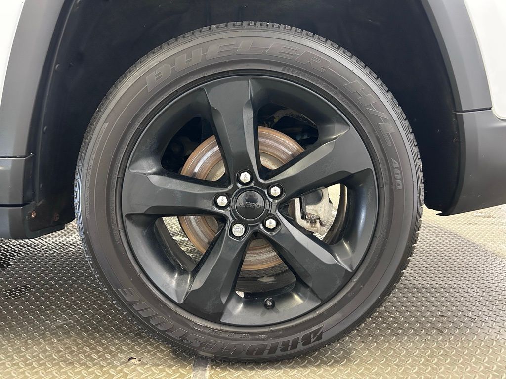 used 2023 Jeep Grand Cherokee L car, priced at $30,499