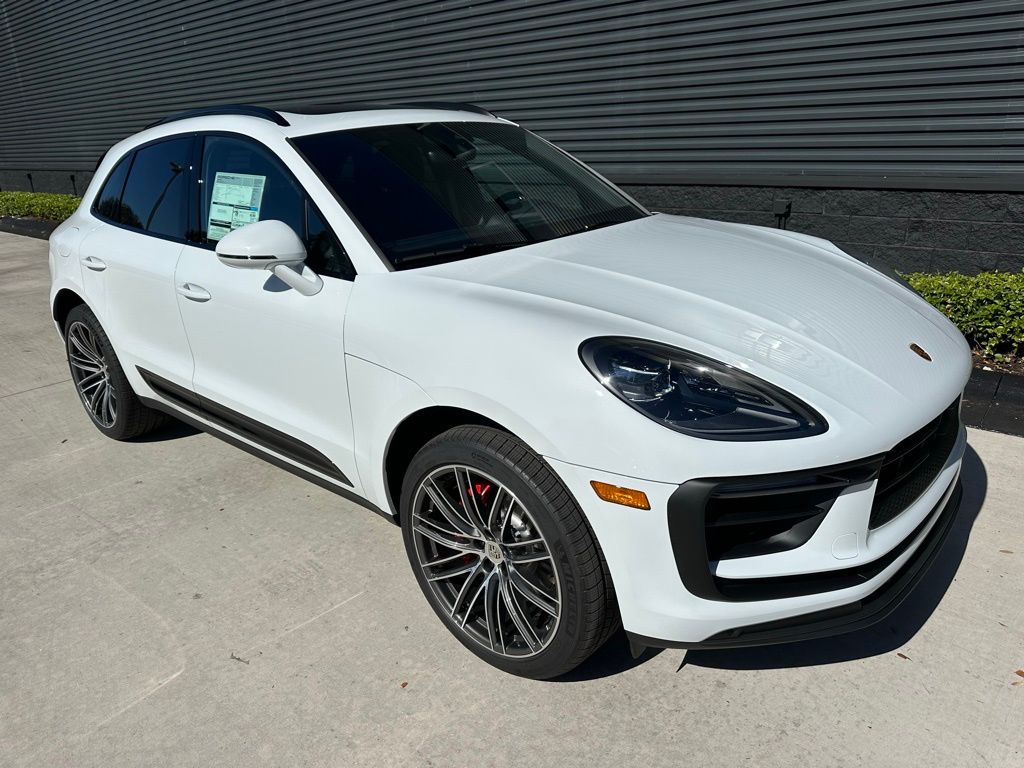 Thumbnail: 2026 Porsche Macan - 11