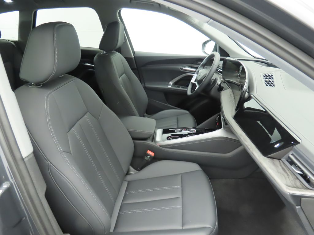 Thumbnail: 2025 Audi Q5 - 22