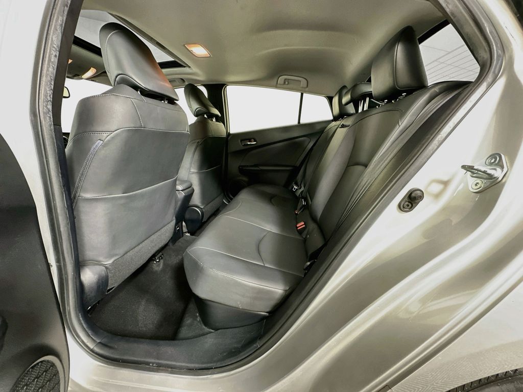Thumbnail: 2016 Toyota Prius - 24
