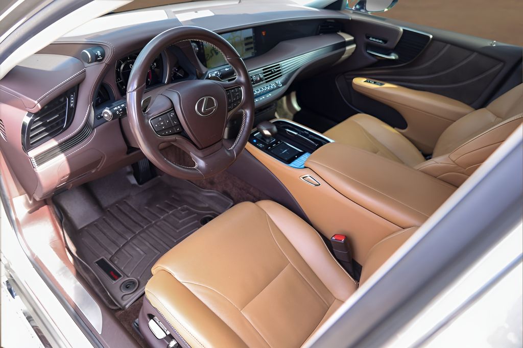 Used 2018 Silver Lexus 500 Base image 10