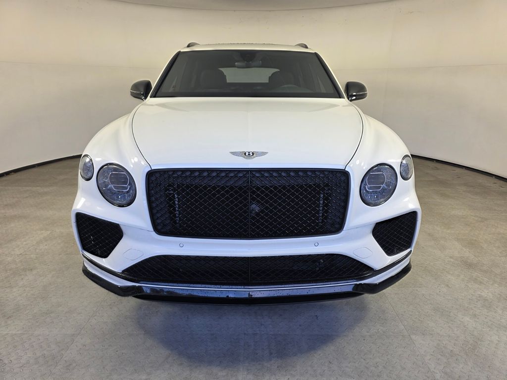 Used 2022 White Bentley  image 2