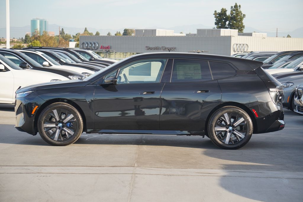 2025 BMW iX xDrive50 4