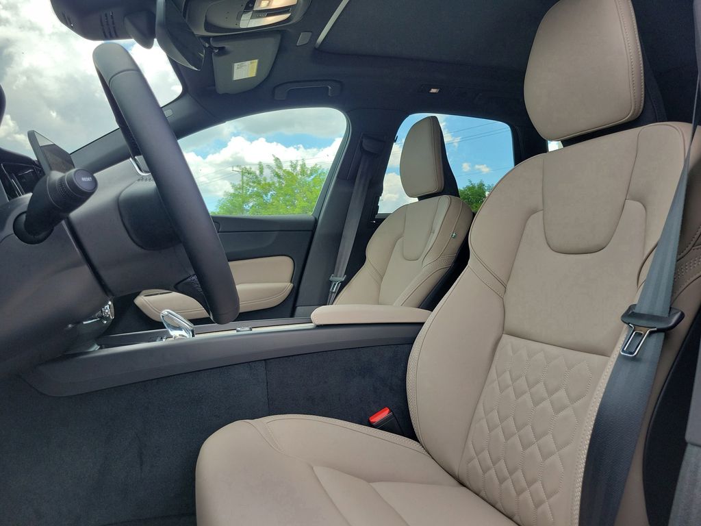 new 2026 Volvo XC60 car, priced at $49,095