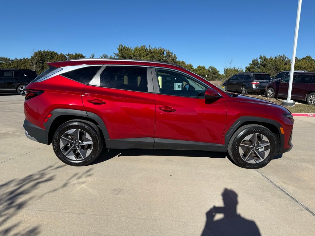 Thumbnail: 2025 Hyundai Tucson - 4