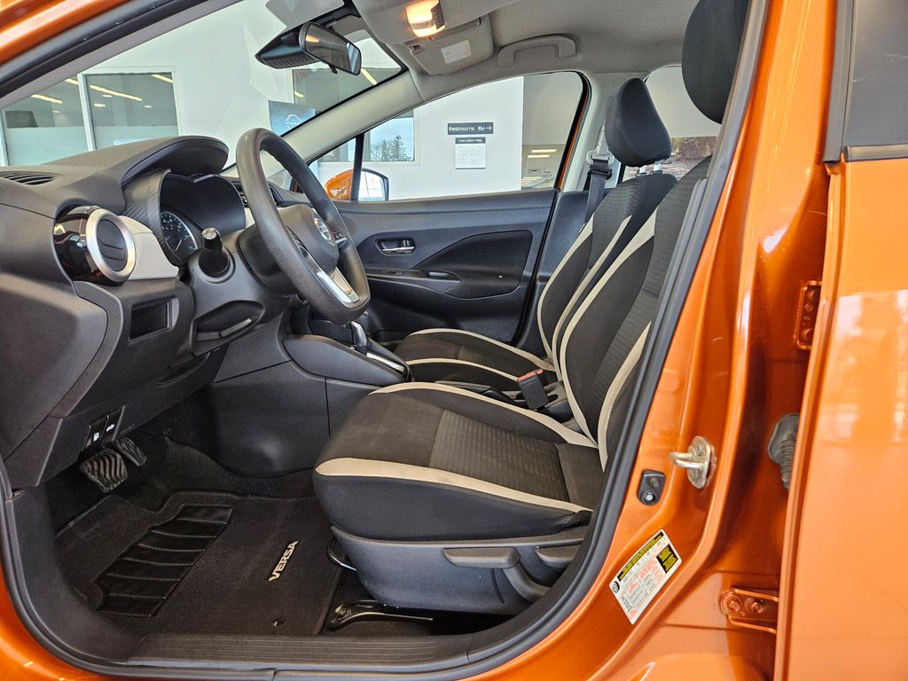 2021 Nissan Versa 1.6 SV