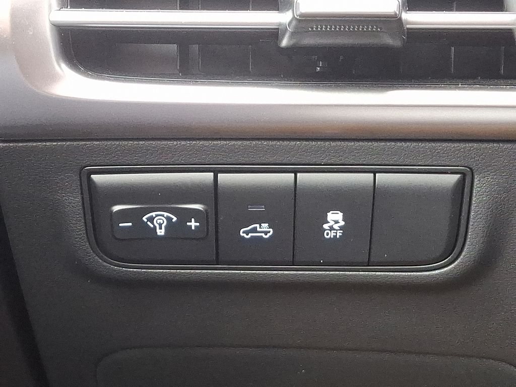 Thumbnail: 2025 Hyundai Santa Cruz - 24