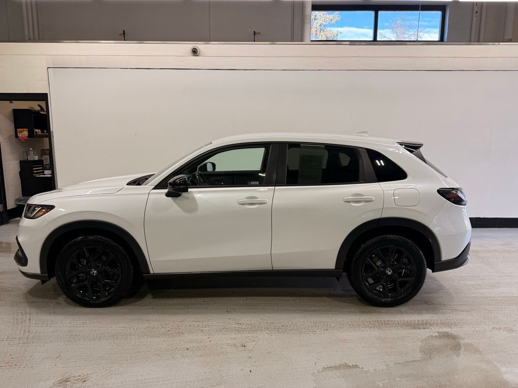 Thumbnail: 2023 Honda HR-V - 2