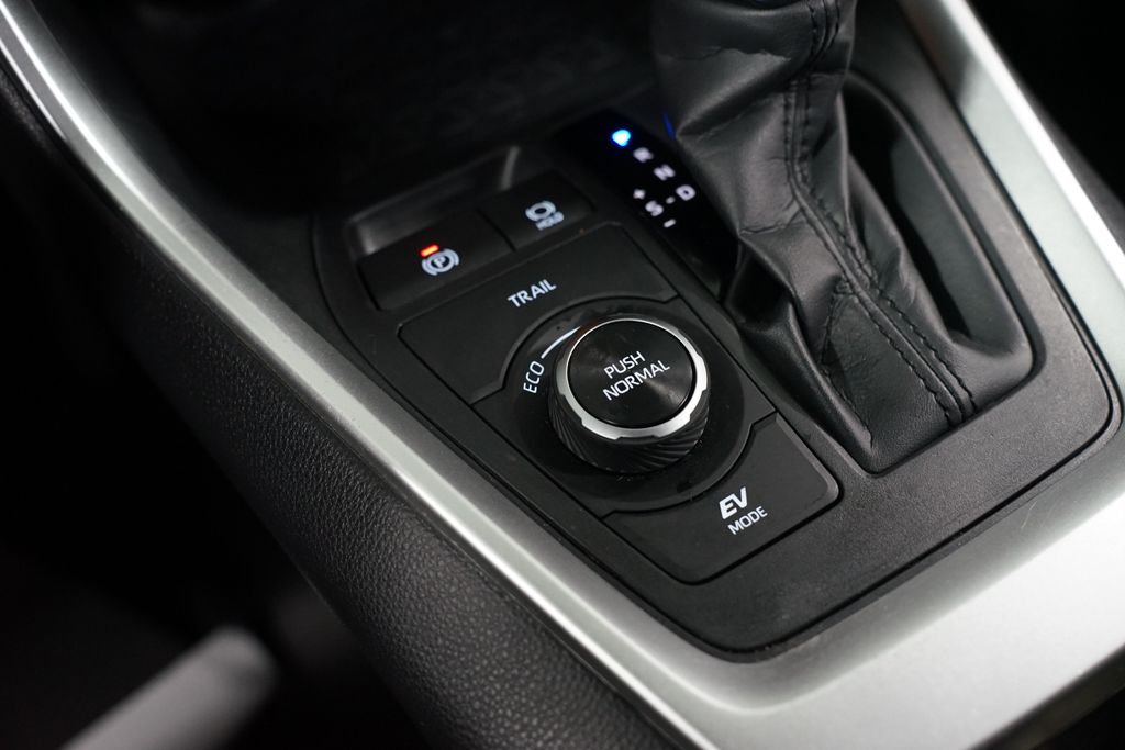 Thumbnail: 2024 Toyota RAV4 - 22