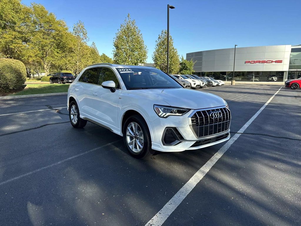 /2025 Audi Q3