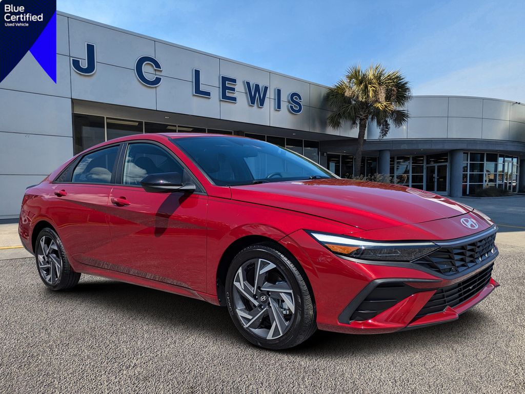 Ultimate Red 2025 Hyundai Elantra Sedan Front-Wheel Drive Continuously Variable Transmission