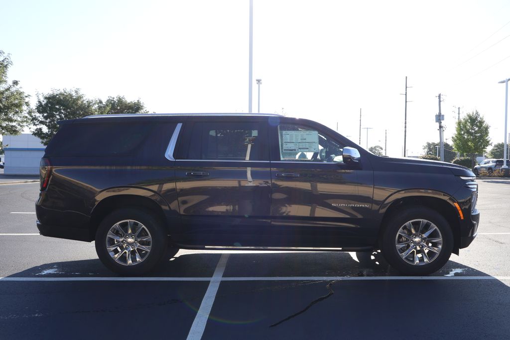 Thumbnail: 2025 Chevrolet Suburban - 9