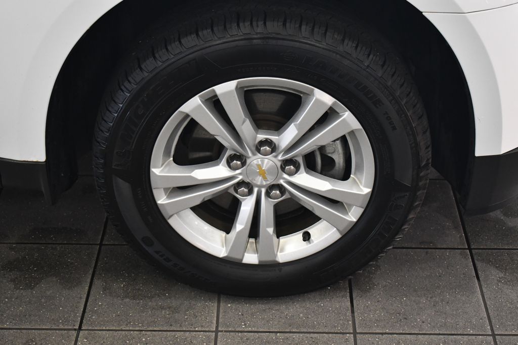 Thumbnail: 2013 Chevrolet Equinox - 10